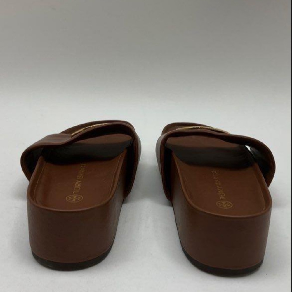 Tory Burch Brown Leather Sandals with Gold Logo - Picture 2 of 7